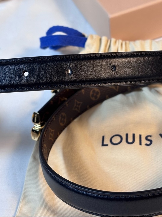 Beautiful Louis Vuitton Reversible Black Belt main image 7